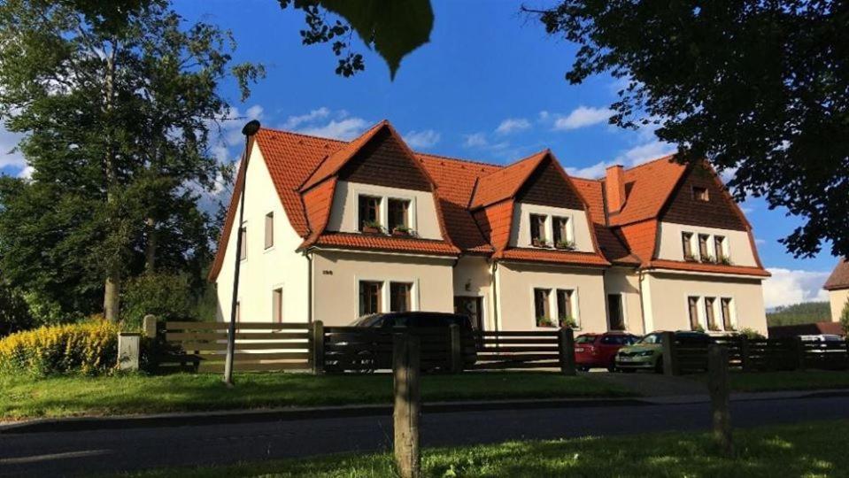 Apartmany Pod Krizovym Vrchem Adršpach エクステリア 写真